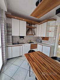 Pressi viale Italia mq. 110 più garage 35 mq