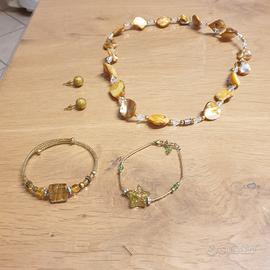 PARURE COLLANA  + 2 BRACCIALI e ORECCHINI. 