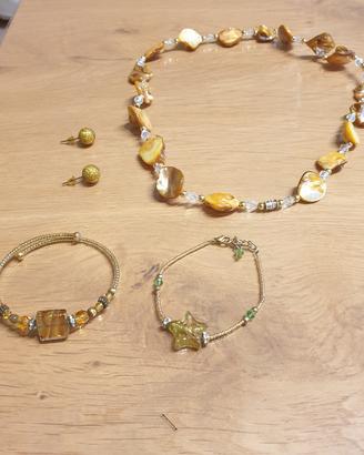 PARURE COLLANA  + 2 BRACCIALI e ORECCHINI. 