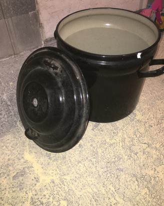 Pentola per conserve vintage in metallo nero