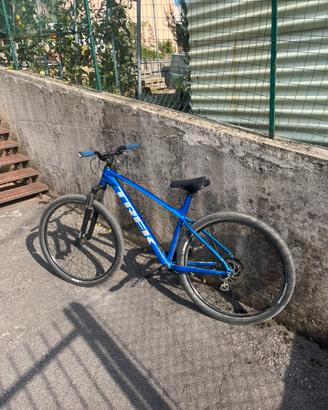 trek marlin 6 wheelie bike