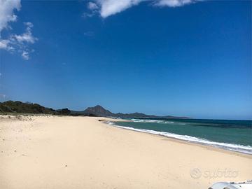 Costa Rei, trivano con giardino e posto auto