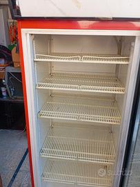 vetrina frigo coca cola