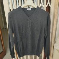 maglia con scollo a V