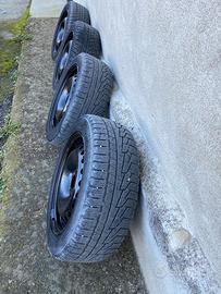 Cerchioni compresi di gomme invernali 205/55R16