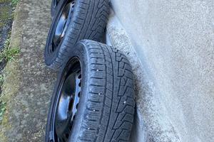 Cerchioni compresi di gomme invernali 205/55R16