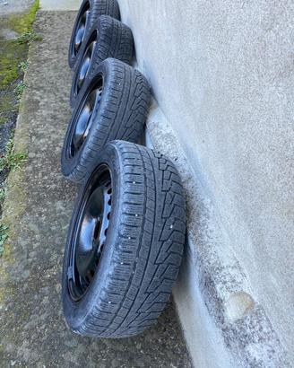 Cerchioni compresi di gomme invernali 205/55R16