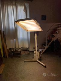 Grande lampada professionale da laboratorio