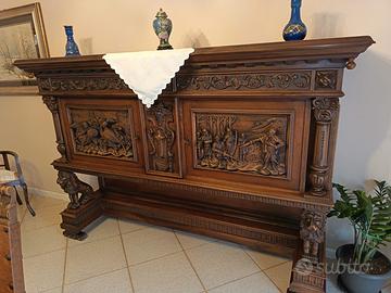 credenza in legno massello scoplita