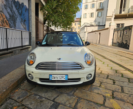 MINI COOPER CLUBMAN 1600 cc. anno 2009