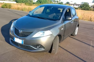 Lancia Ypsilon 1.2 69cv Silver