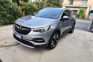 Opel Grandland X. Cambio Automatico