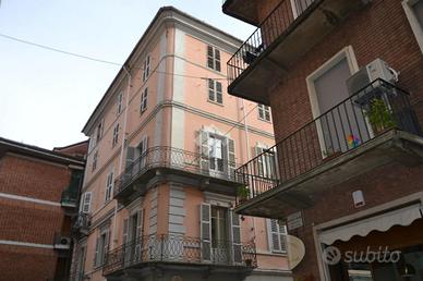 3 LOCALI A ASTI