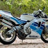 Suzuki Rgv 250
