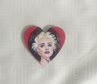 Madonna- cuore adesivo