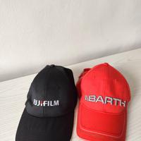 Cappellino Abarth e cappellino Fujifilm originali