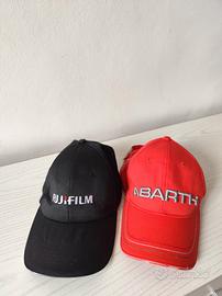 Cappellino Abarth e cappellino Fujifilm originali