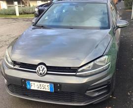 Volkswagen Golf 1.4 TSI CV 5p. Highline R LINE