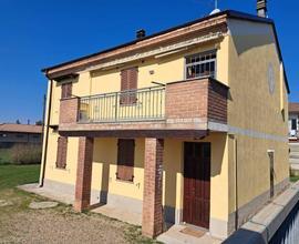 ALESSANDRIA Fraz. SAN GIULIANO casa ampia metratur