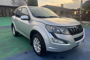 Mahindra XUV500 2.2 16V AWD W10