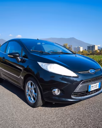 FORD FIESTA G.P.L – 2012- TITANIUM – OK NEOPATENTA