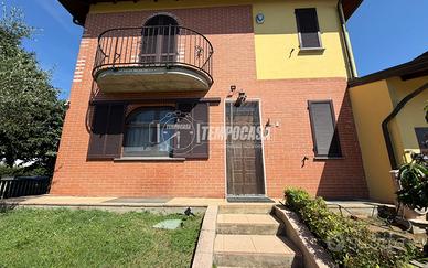 Villa unifamiliare con box doppio