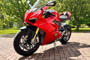 Panigale V4s