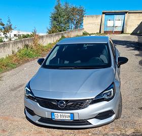2021 - Opel Astra 1.5 cdti 122cv. Cambio automatic