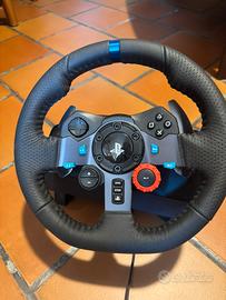 Volante e pedaliera logitech g29 per play4