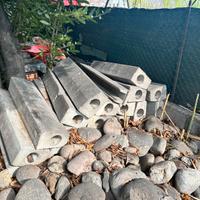 Cordoli in cemento con foro