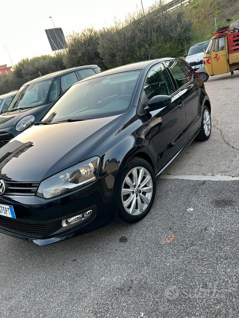 VOLKSWAGEN Polo 5ª serie 2011 Auto In vendita a Napoli