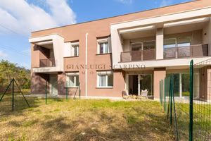 Villetta a schiera di 214 m² con più di 5 locali e