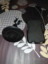 Supporto smartphone per auto