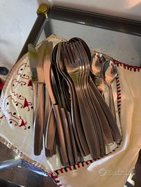 Servizio posate in acciaio