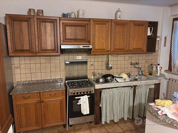 Cucina in rovere massello