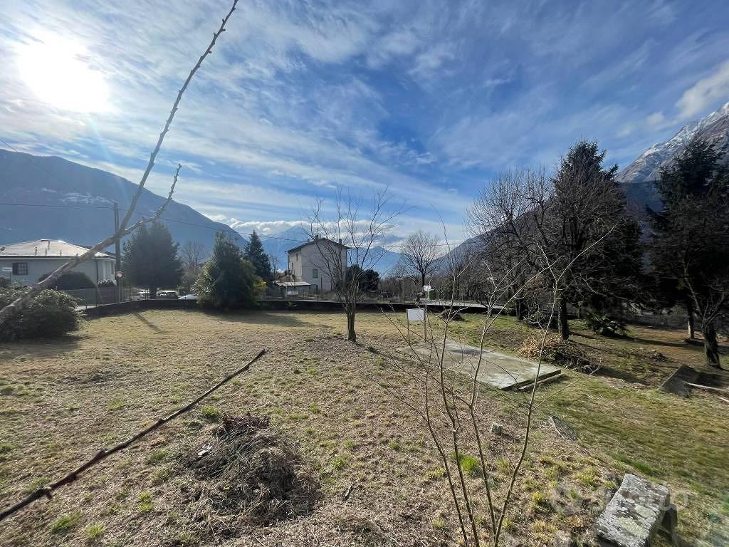 Terreno di 527 m² a Novate Mezzola - Vista 2