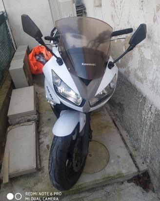 Kawasaki ER-6F 650 – 2010 – 21.000 km – €3.750