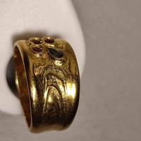 Anello in oro giallo 18k/750 anni 40 con pietre