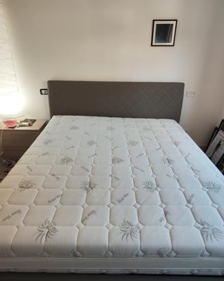 Letto matrimoniale con contenitore + materasso 