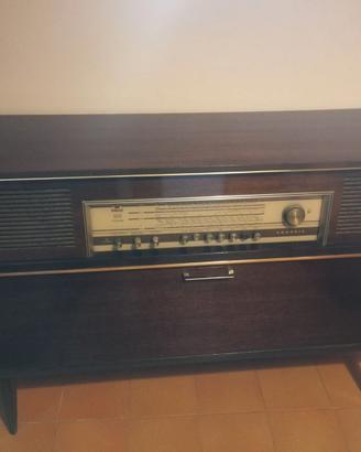 mobiletto con radio e giradischi grundig anni 70