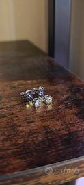 Orecchini in oro bianco 18k con diamanti.