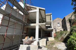 CASA SEMINDIPENDENTE A BARONISSI