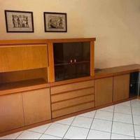 Mobile in legno chiaro