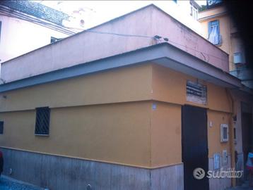 Locale porto Pozzuoli