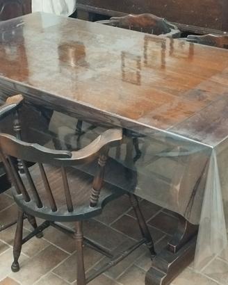 Tavolo, 8 sedie, credenza