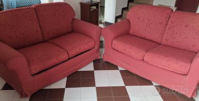 Divani 2 posti in omaggio.