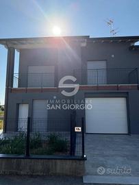 Villa di 134 m² con 4 locali e box auto a Cremona