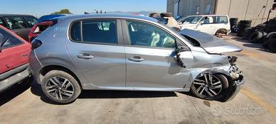 Sportello post destro Peugeot 208 2023