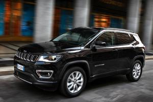 Jeep Compass Limited nera (leggermente trattabile)