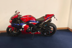 CBR 1000 rr-r SP Abs